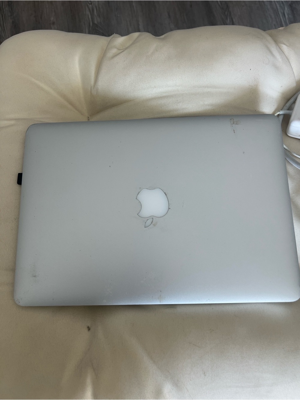 MOVE OUT SALE Apple MacBookPro 13” 2015 Laptop